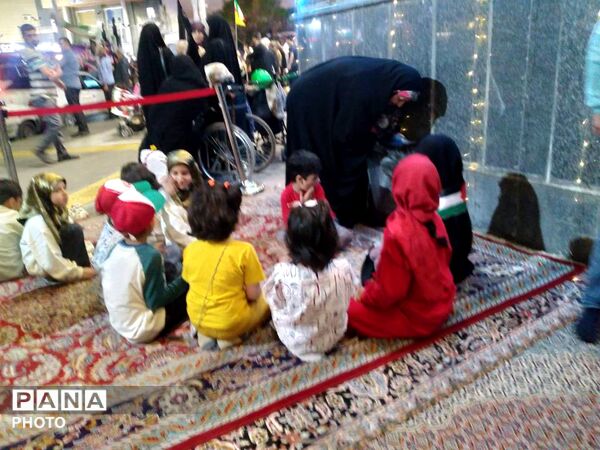 تجمع مردمی در میدان یاقوت ؛ هم‌صدایی مردم برای دفاع از خاک ایران