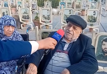 آغاز سال نو و حس و حال مردم در کنار مزار شهدای اصفهان