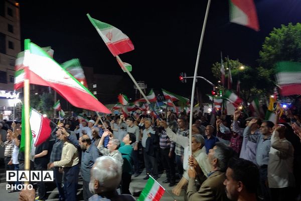  بازدید رئیس سازمان دانش‌آموزی شهرستانهای استان تهران از غرفه «با انرژی‌ها» منطقه کهریزک