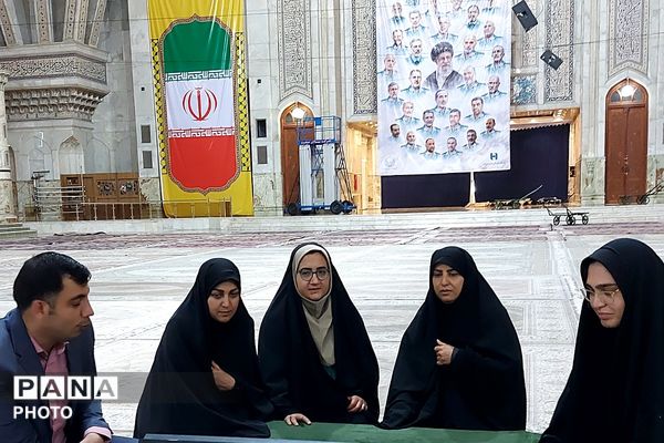 تجدید عهد با امام راحل و شهدا