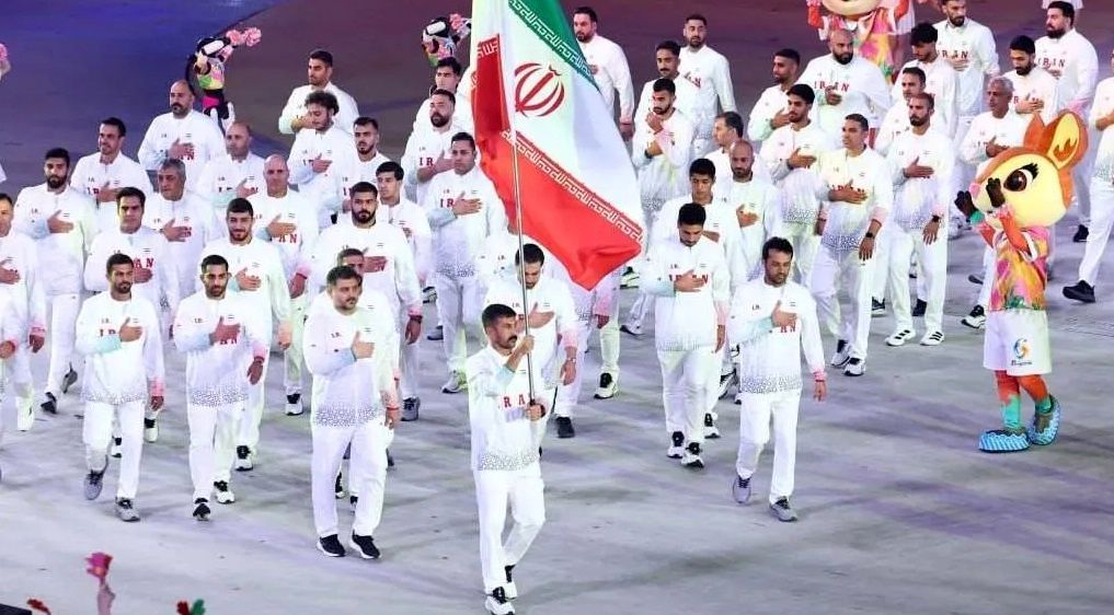  استقبال تاریخی چینی‌ها از کاروان ایران در افتتاحیه بازی‌های ساحلی آسیا/ ورزشگاه منفجر شد