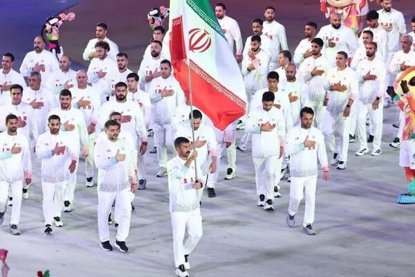  استقبال تاریخی چینی‌ها از کاروان ایران در افتتاحیه بازی‌های ساحلی آسیا/ ورزشگاه منفجر شد