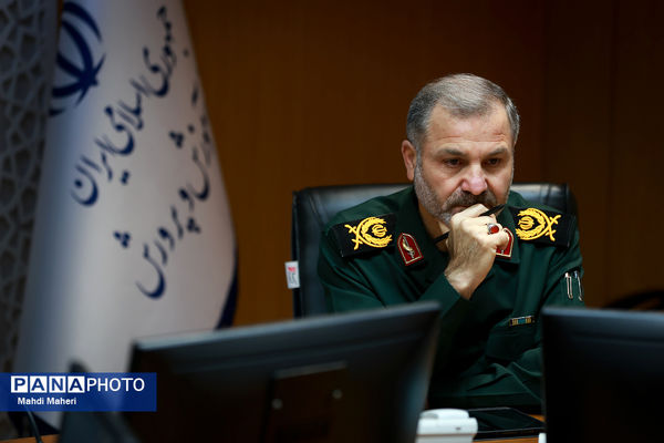 جلسه ستاد راهبری نظام مراقبت اجتماعی دانش‌آموزان (نماد)