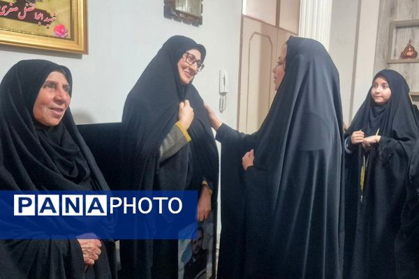 دیدار دانش آموزان فرزانگان با خانواده شهید صفری علمدار