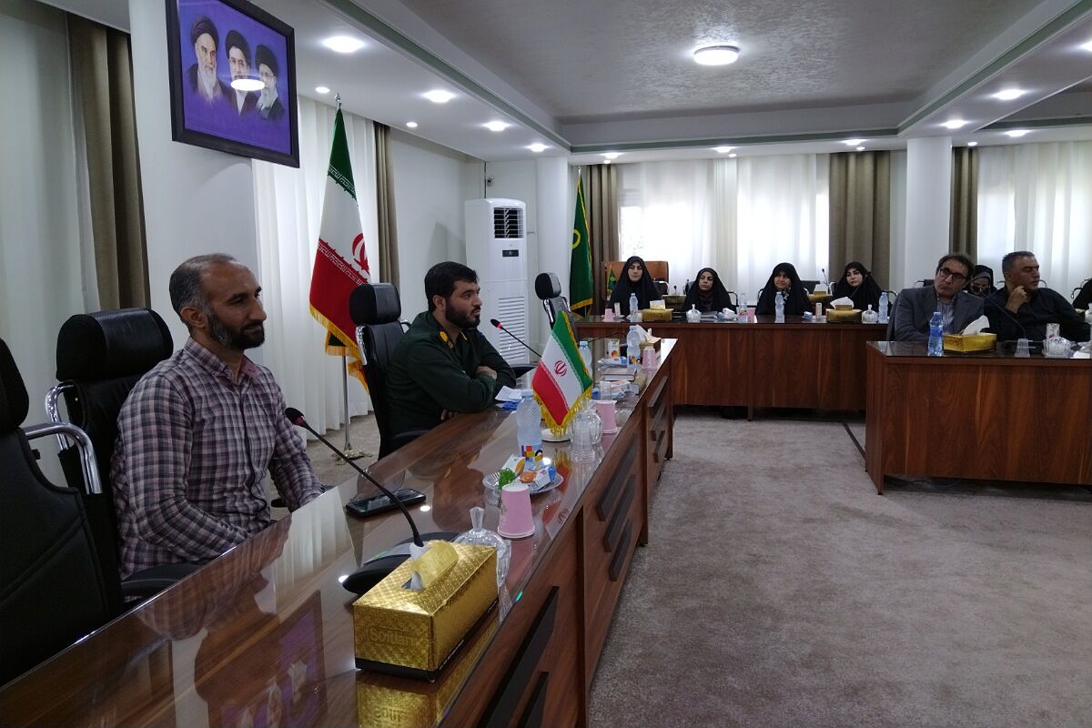 نشست بصیرتی هفته دفاع مقدس در چهاردانگه