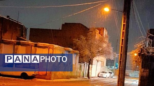 شبی برفی در نیشابور 