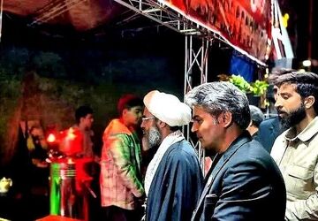 موکب آموزش و پرورش ناحیه ۲ کرج و شهرستان فردیس میزبان عموم در تجمع و راهپیمایی مردمی 