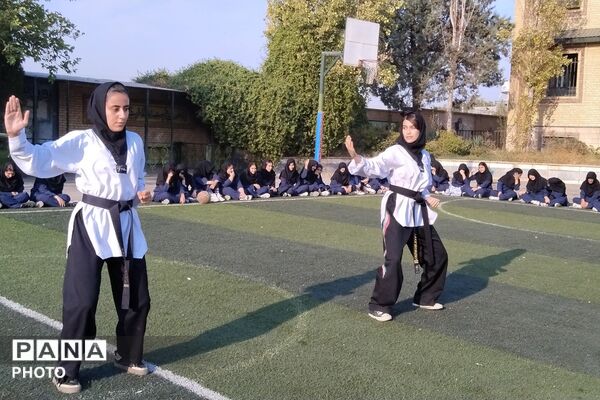 المپیاد ورزشی درون‌مدرسه‌ای در دبیرستان دخترانه اندیشه بهارستان‌دو