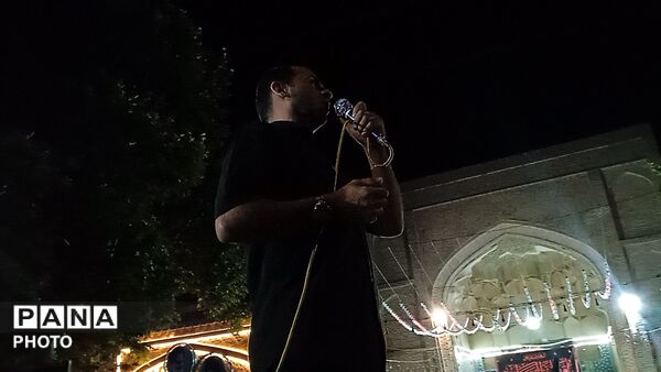 صد و سی و یک شب از اجتماعات شبانه حسینیه امام خمینی