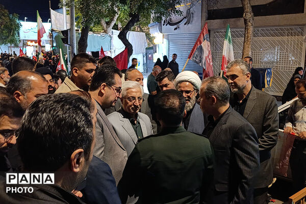 محفل انس با قرآن دانش‌آموزی در بزرگداشت مقام رهبر شهید در بجنورد