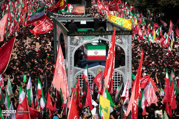 مراسم تشییع پیکر مطهر رهبر شهید انقلاب در تهران - 3