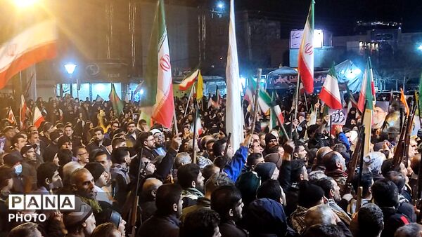 تجمع مردم شریف دلفان در شب بیست‌ویکم شهادت رهبر شهید انقلاب اسلامی