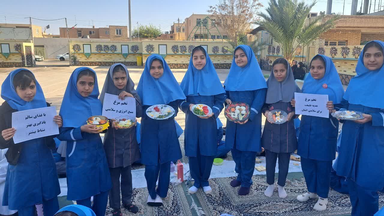 تخم مرغ، قهرمان کوچک سفره‌ها: جشنواره‌ای پرنشاط در دبستان دخترانه ام البنین