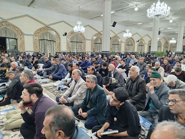 مراسم احیای شب های قدر در آرامگاه شهید سید حسن مدرس (ره) شهرستان کاشمر 