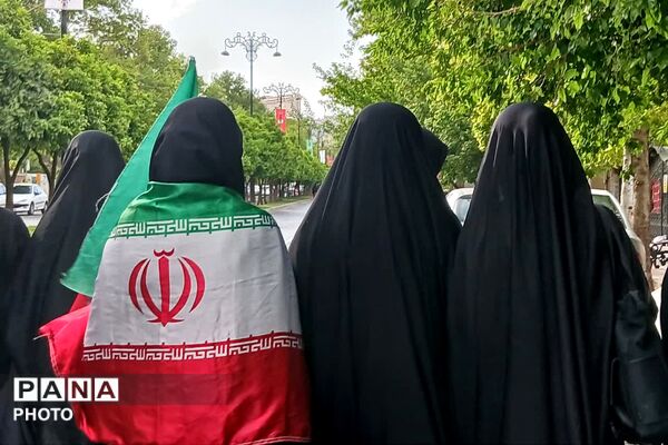 اجتماع دختران جان فدای ایران در شیراز