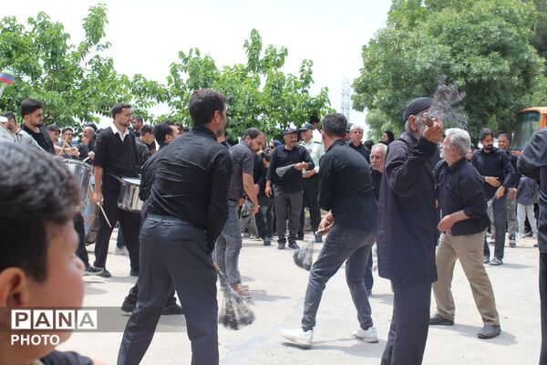 دلدادگی به سیدالشهدا(ع) در روز عاشورا 