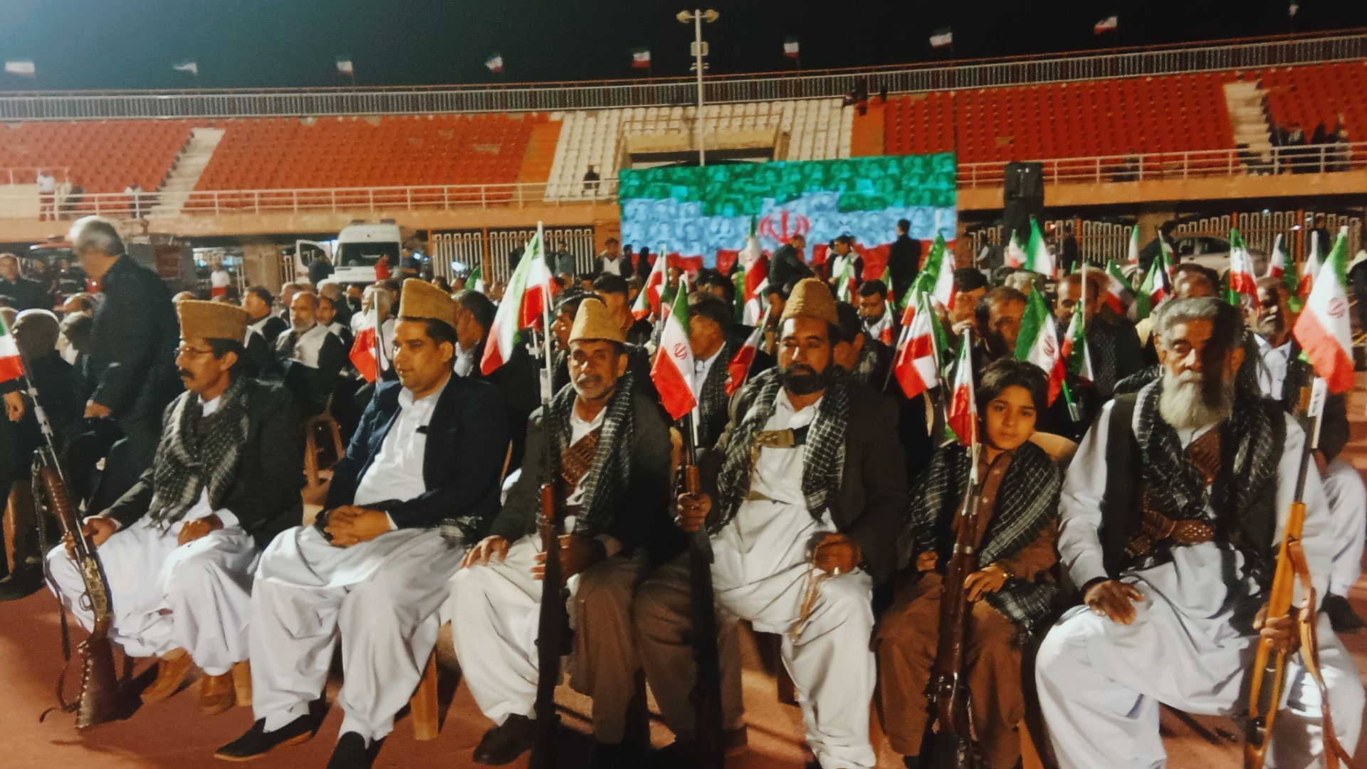 نوای همبستگی در ورزشگاه شهید باهنر کرمان