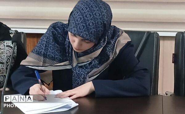 دومین جلسه هم‌اندیشی دانش‌آموزان فعال هنری و رسانه‌ای استان البرز 
