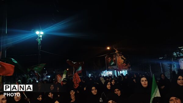 شکوه صدوبیست شب مقاومت مردم کوهدشت در میدان امام خمینی (ره)