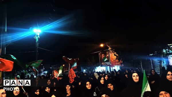شکوه صدوبیست شب مقاومت مردم کوهدشت در میدان امام خمینی (ره)