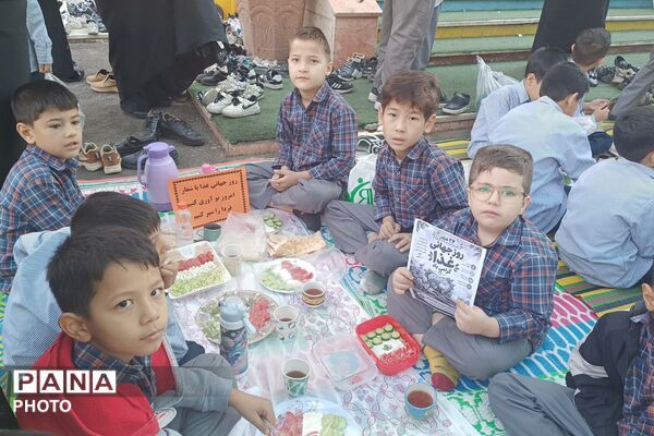 به وقت سلامتی؛ پیوند روز جهانی غذا و تخم‌مرغ در دبستان علامه طباطبایی (ره)