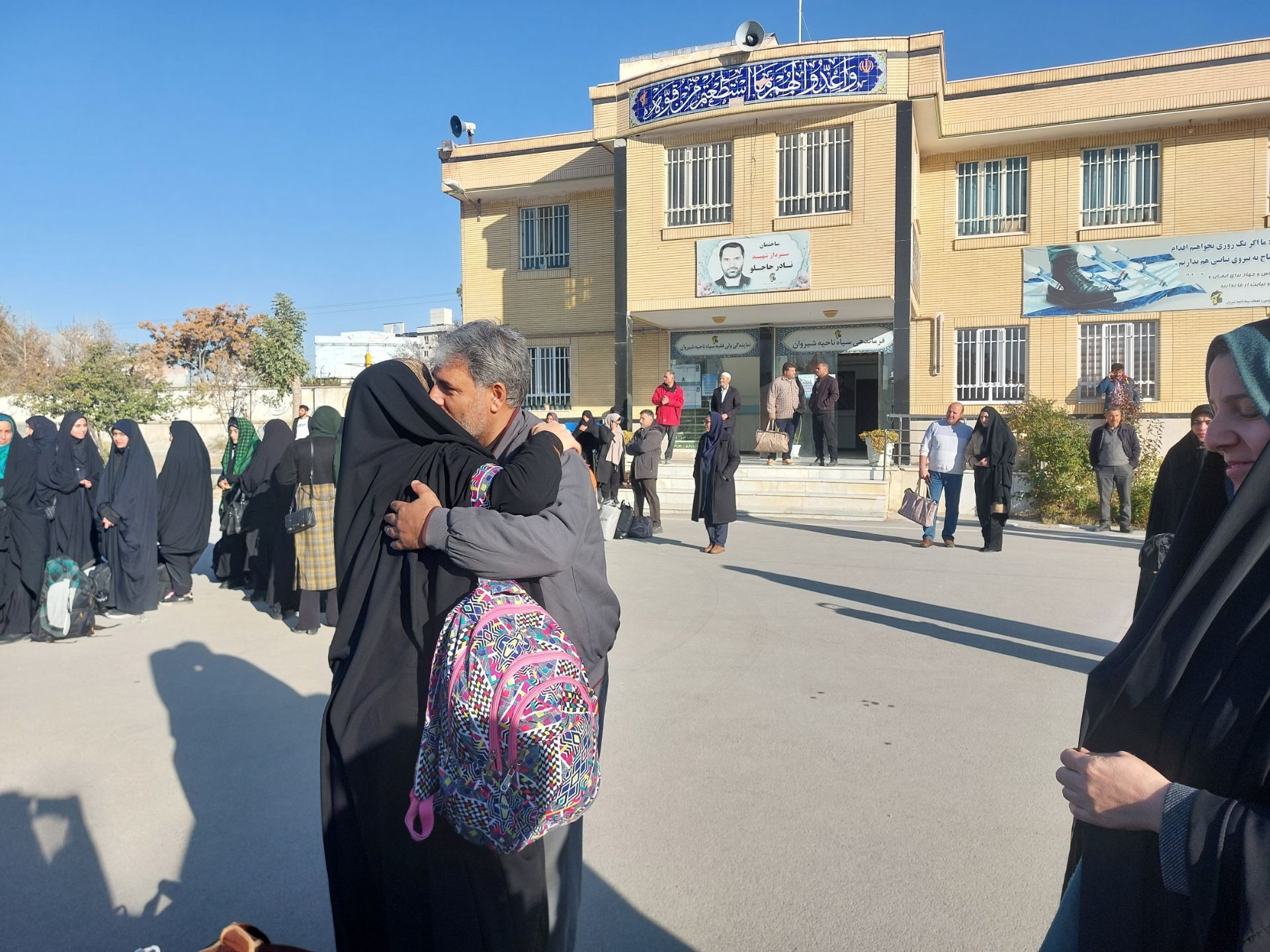 اعزام دانش‌آموزان دبیرستان‌های دخترانه شهرستان شیروان دوره متوسطه دوم به اردوری راهیان نور مناطق جنوب کشور