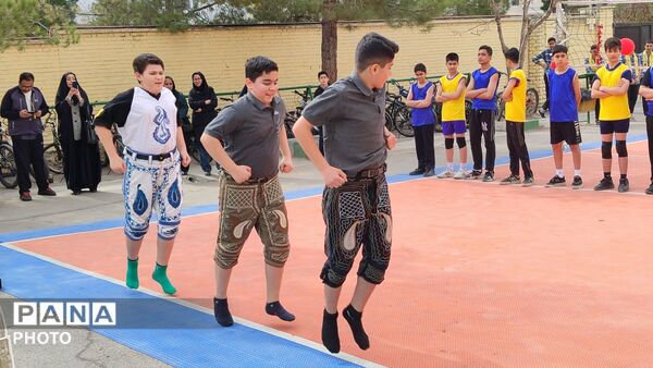 زمین تایل کورت والیبال در ناحیه ۷ مشهد به بهره‌برداری رسید