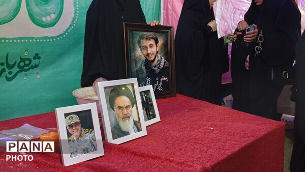 ضیافت رنگارنگ غدیر در ایستگاه خوراکی کرم خونه بابا علی«مسجد المنتظر»