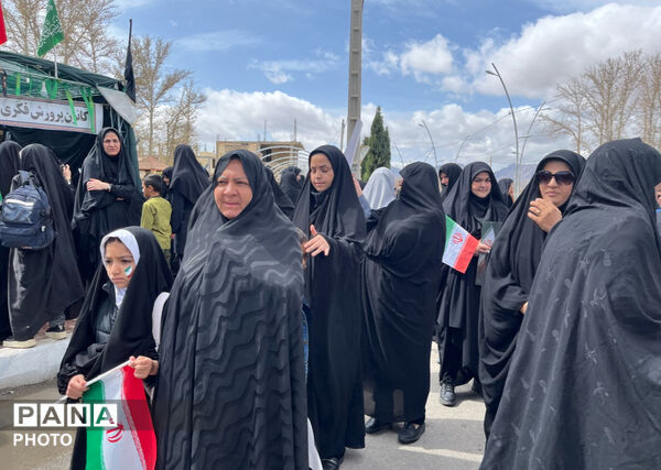 حضور گسترده فرهنگیان شهرستان خاتم در راهپیمایی روز قدس