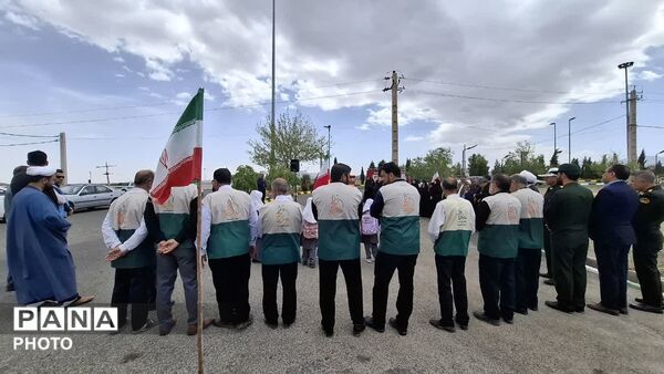 آیین اهتزاز پرچم امام رضا(ع) و رونمایی از دیوارنگاره کودکان میناب در شهر کهک