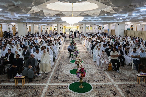 جشن ازدواج ۳۲۵ زوج جوان در حرم حضرت معصومه (س)