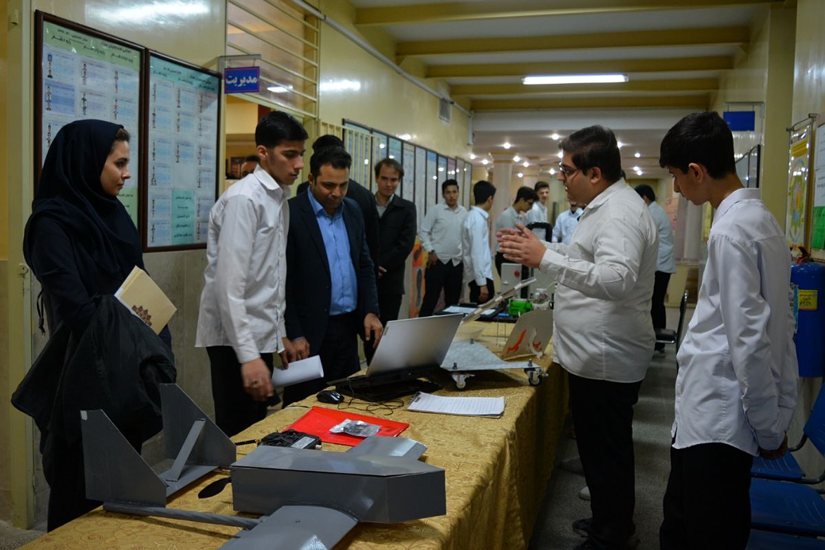 زنگ پژوهش در بهارستان‌دو