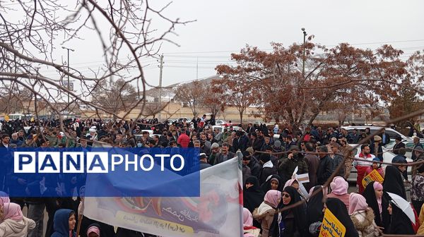 حاشیه نگاری حضور مردم شهر بن در راهپیمایی ۲۲ بهمن ۱۴۰۴