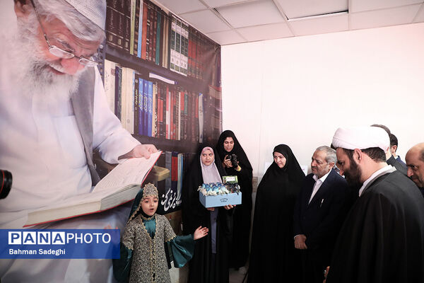 آیین تجهیز ۴۰۰۰ کتابخانه کلاسی با حضور وزیر آموزش و پرورش