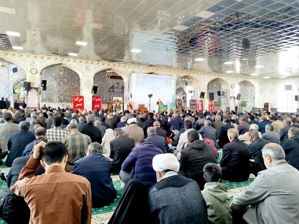 نماز جمعه در شهرستان کاشمر 