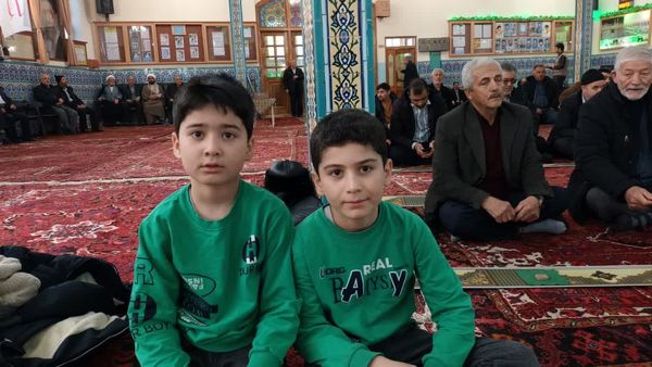 نمازجمعه اهر با صفای حضور نوجوانان