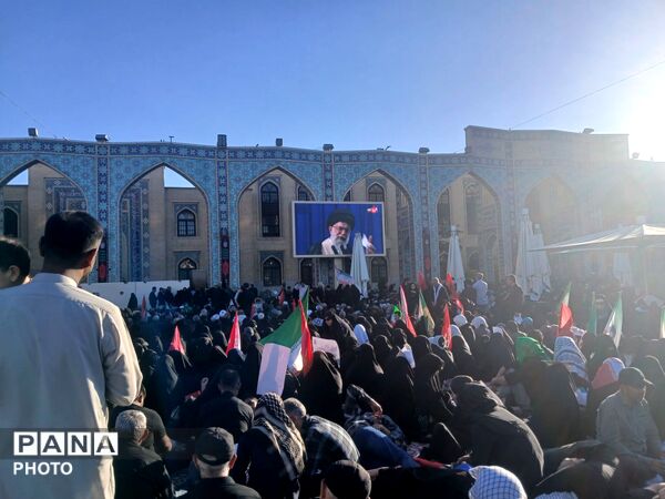 بدرقه باشکوه و میلیونی رهبر شهید در قلب مشهد مقدس