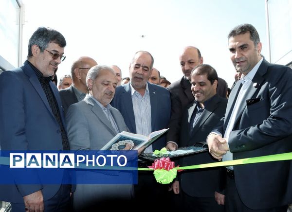 افتتاح مدرسه های خیرساز «نصیری طوسی» و «کارگر شریف» در اردکان با حضور وزیر آموزش و پرورش