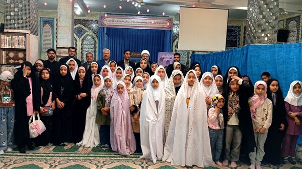نماز جمعه با حضور دانش‌آموزان فعال بسیجی شهر بن