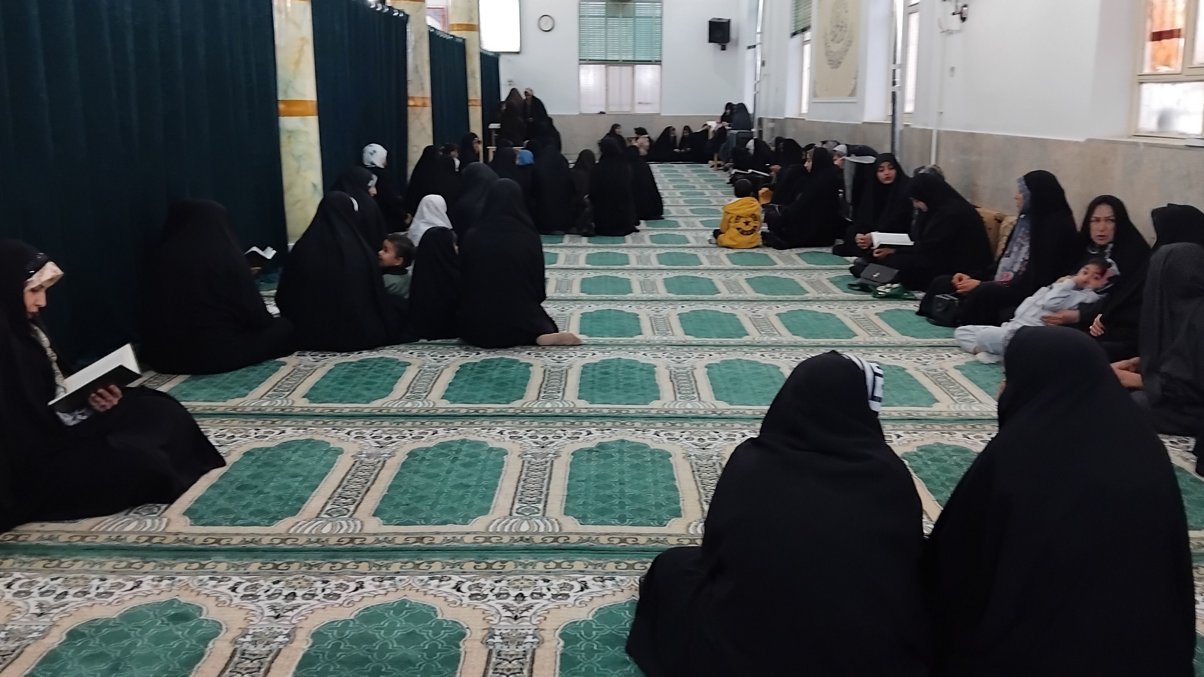 محفل انس باقرآن و ضیافت افطاری در شهر وردنجان