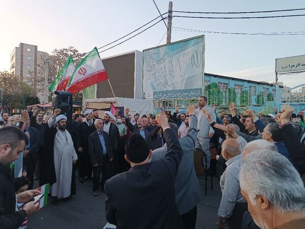 جشن پیروزی عملیات وعده صادق در میانه