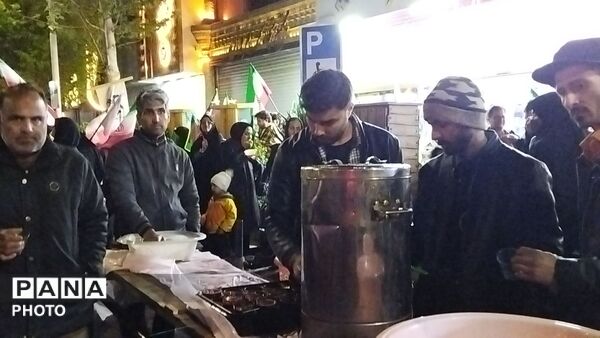 گذری بر فعالیت موکب مردمی شهید مصطفی صدر زاده در مراسم چهلم رهبر شهید و شهدای میناب