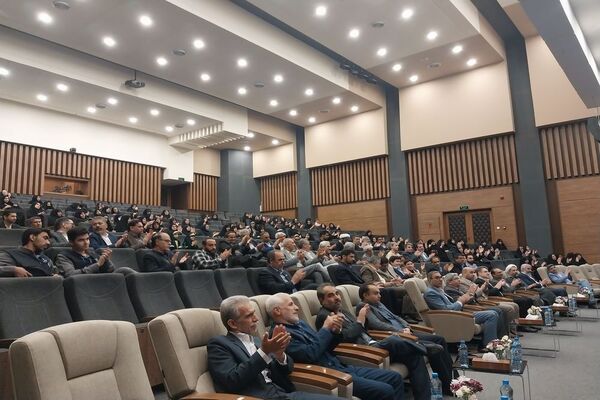 مراسم تقدیر از مشاورین و معاونین پرورشی مدارس ناحیه سه مشهد