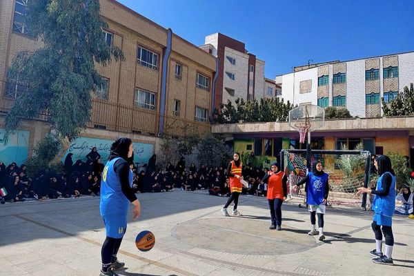 افتتاحیه برنامه «مهارت آموزی ورزشی» در دبیرستان راضیه شکرایی ناحیه دو شهرری