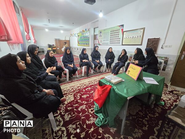 مرحله آموزشگاهی مسابقات حافظ خوانی در خلیل آباد