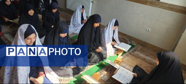 برگزاری طرح لاله های روشن به یاد شهید سید حمید رضا سیاهپوش در آموزشگاه دخترانه  فرزانگان ملارد 