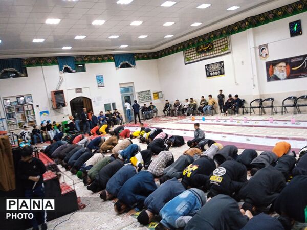  قرائت قرآن همزمان با اولین روز شهادت رهبر معظم انقلاب