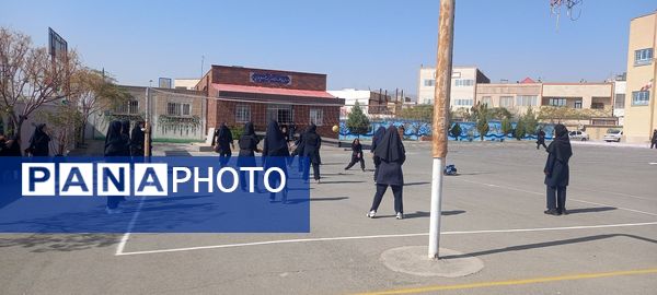 مسابقات درون مدرسه ای در دبیرستان فرهنگ