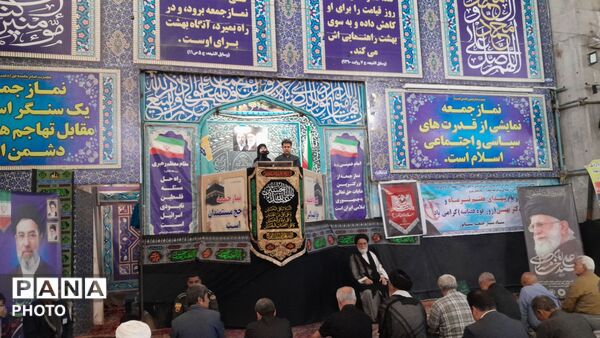 نماز جمعه در مسجد جامع شهرستان نیشابور 