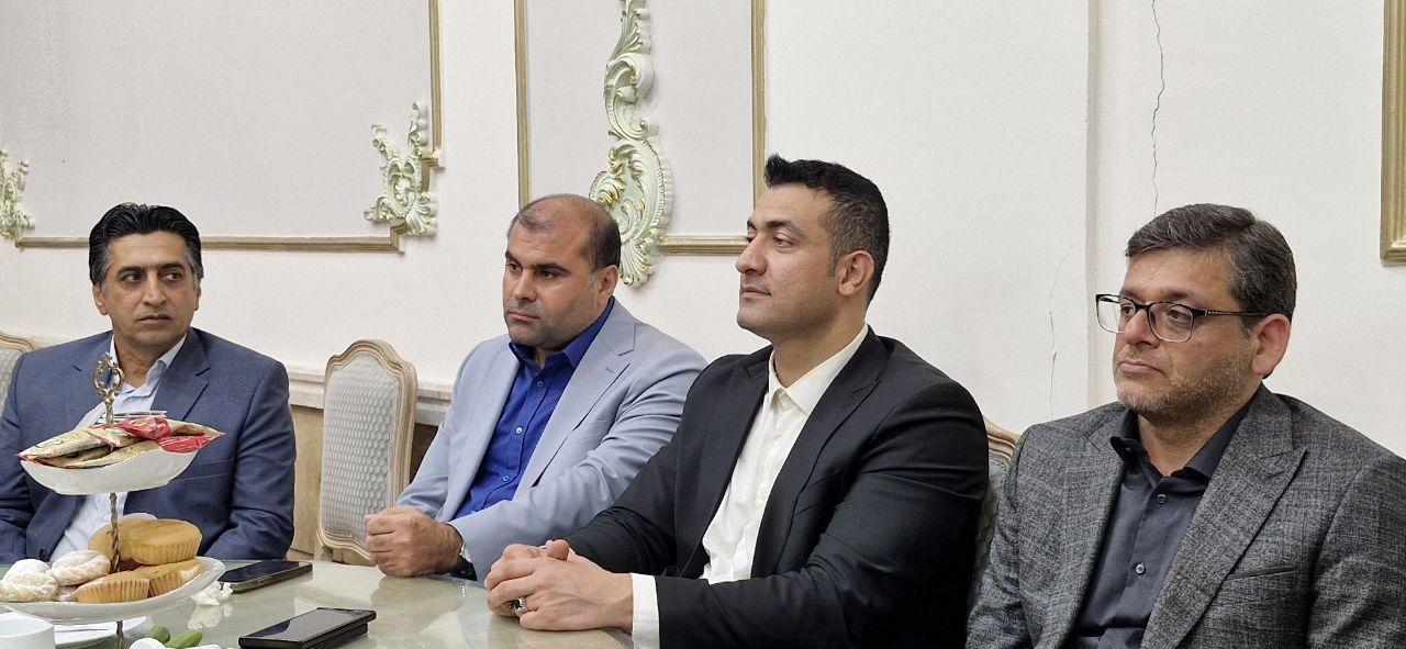 آیین تجلیل از خبرنگاران و اصحاب رسانه در محمودآباد